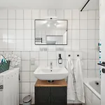 Jumar - 2-br - Ruhig - Balkon Ausblick - Aufzug - Parkplatz - Elbnah Zur Saechsischen Schweiz アパート ドレスデン